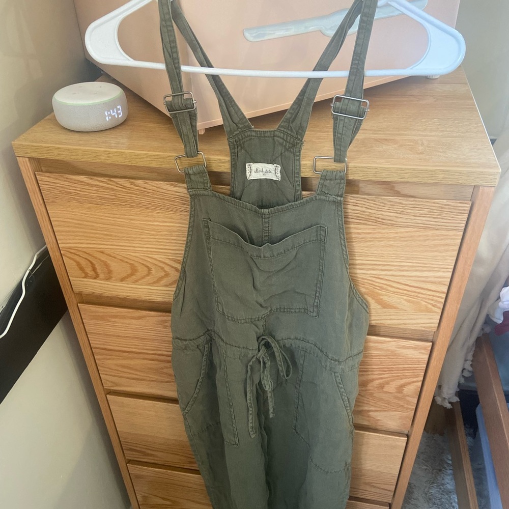 Green jumper from Alterd state